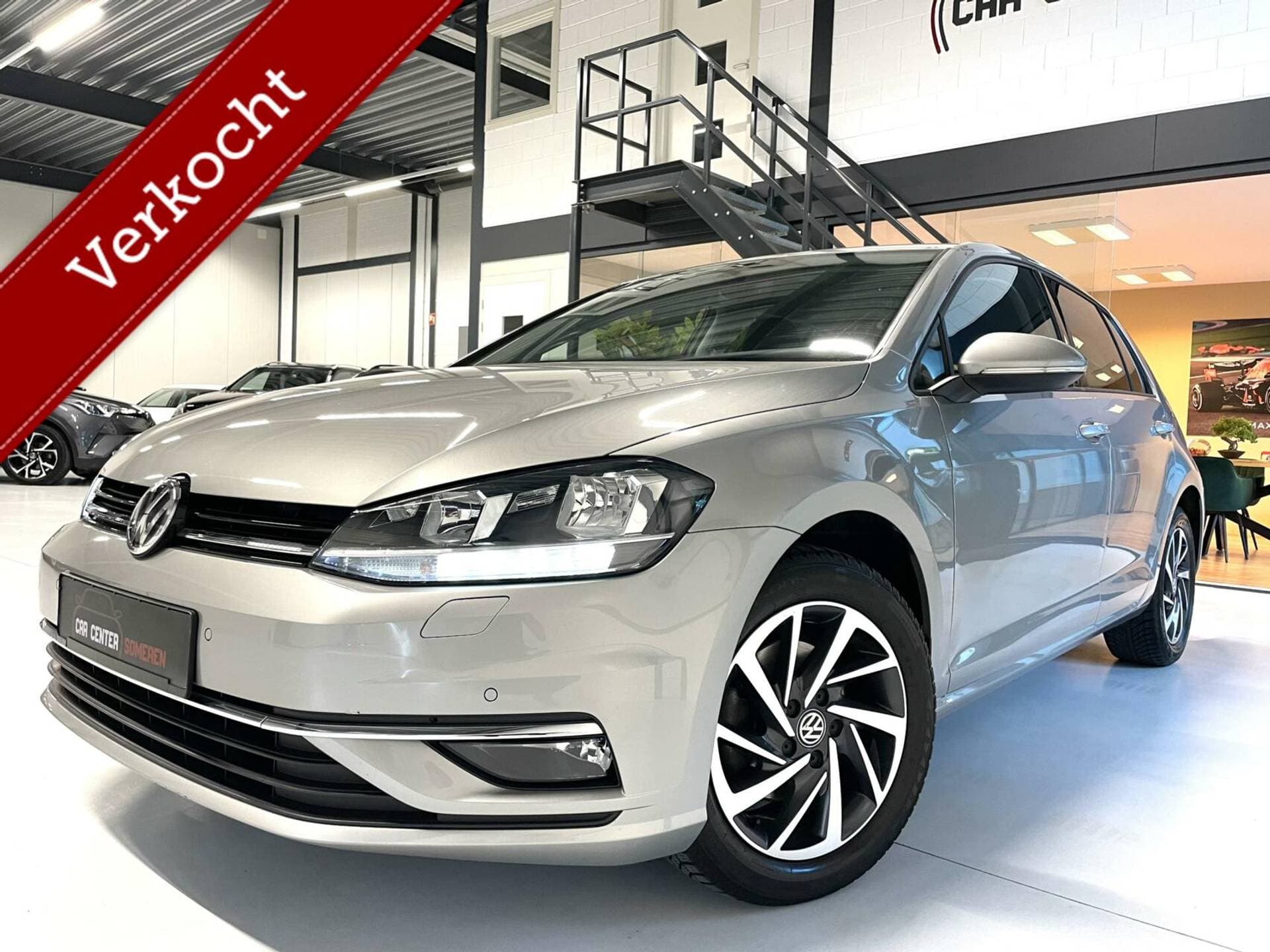 Volkswagen Golf - Afbeelding 1