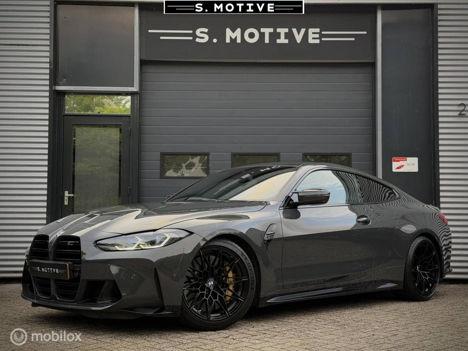 BMW M4 - Afbeelding 1