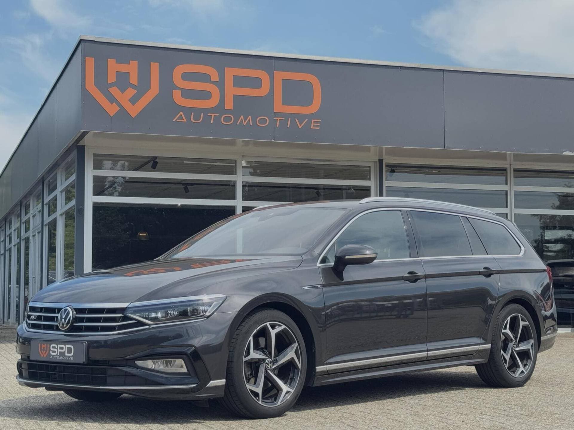 Volkswagen Passat - Afbeelding 1