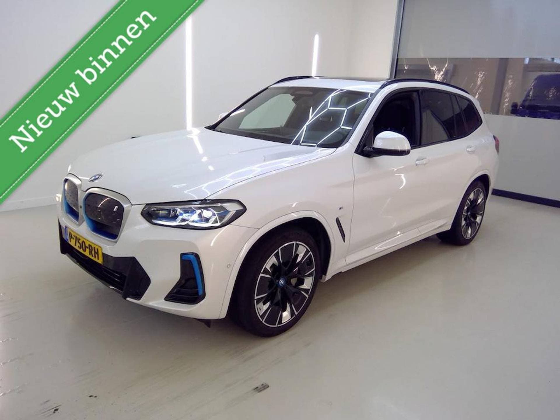 BMW iX 3