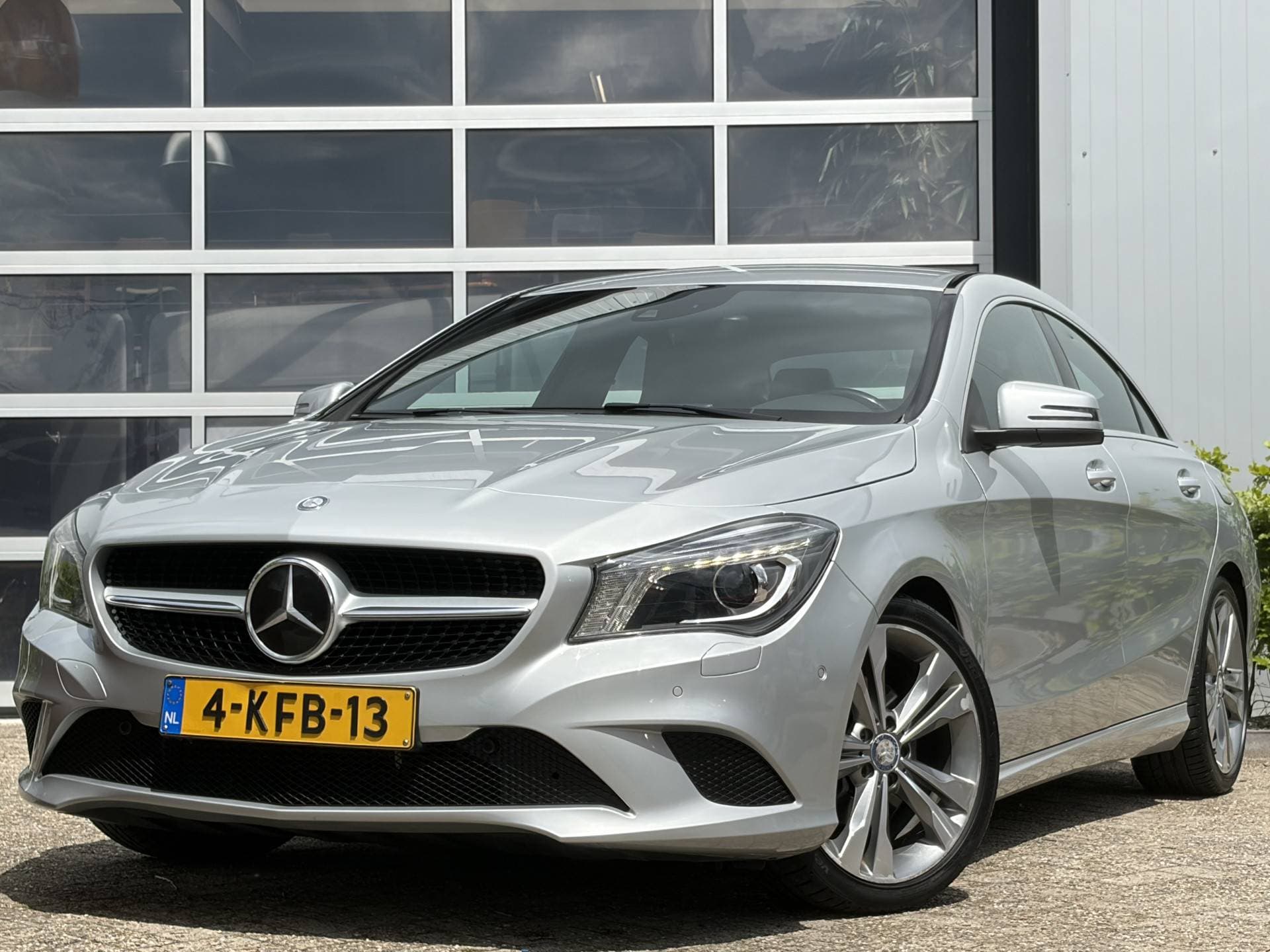 Mercedes-Benz CLA
