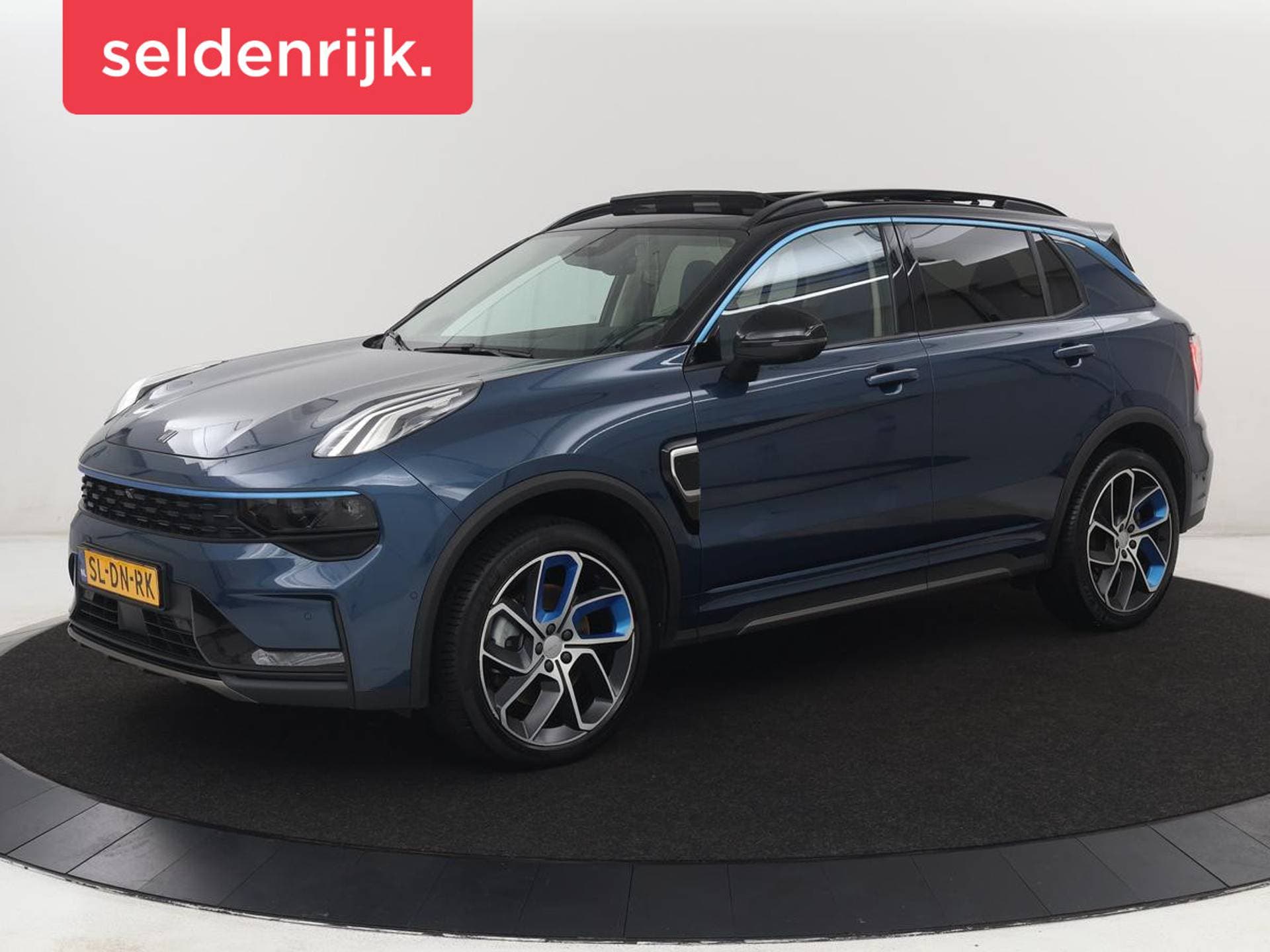 Lynk en Co 01