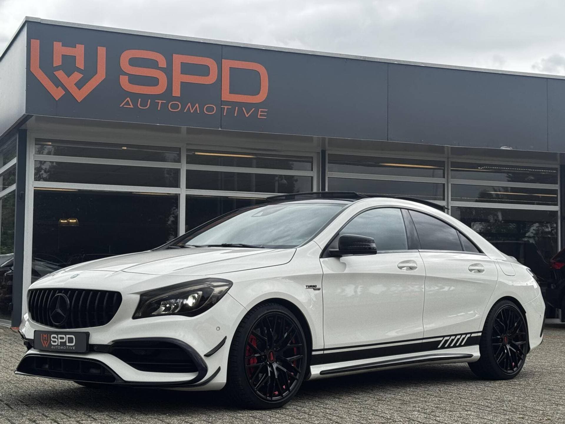 Mercedes-Benz CLA - Afbeelding 1