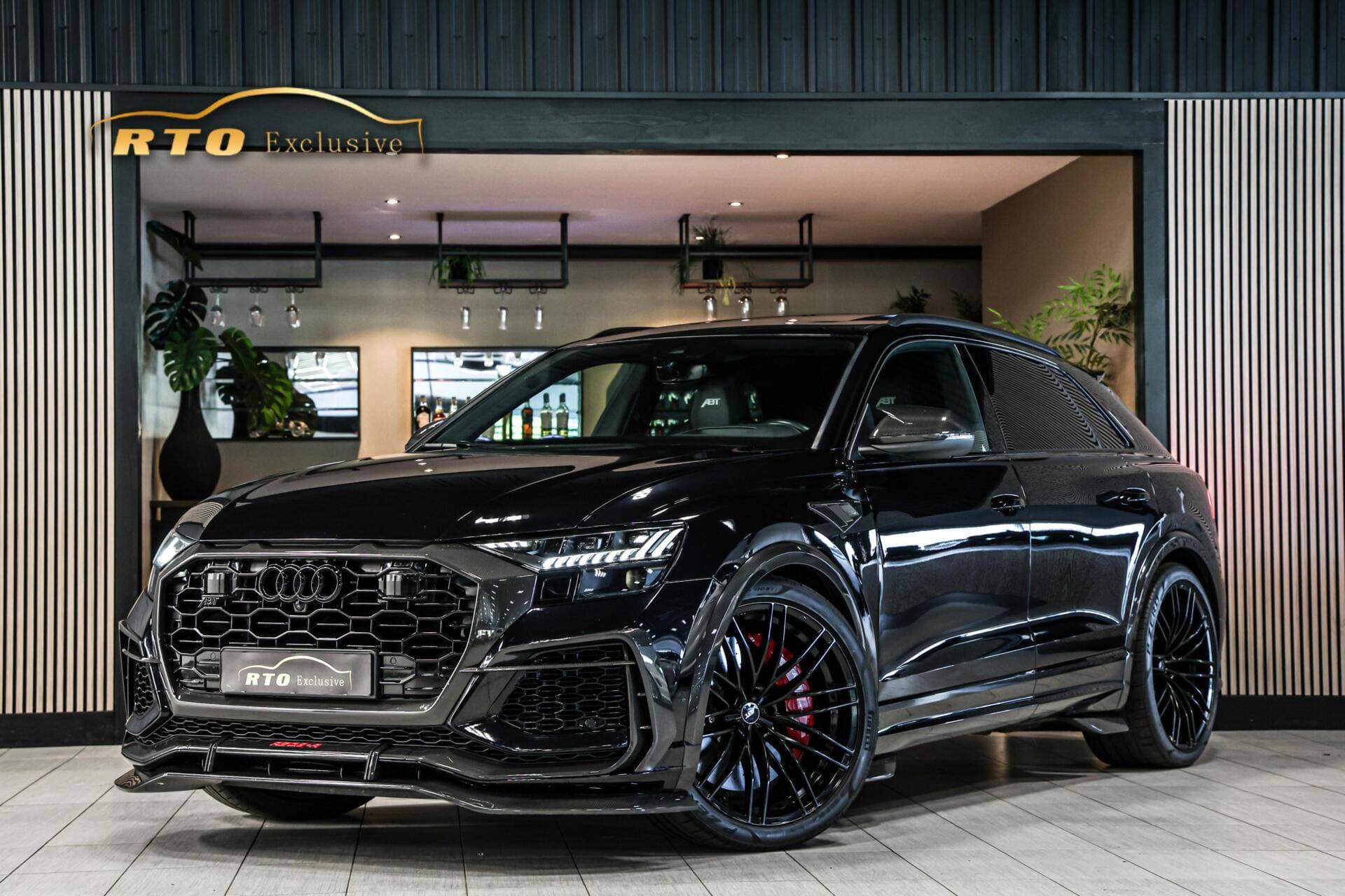 Audi RSQ8