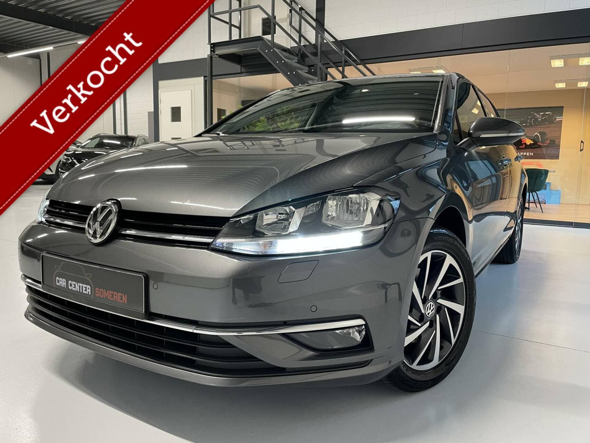 Volkswagen Golf - Afbeelding 1
