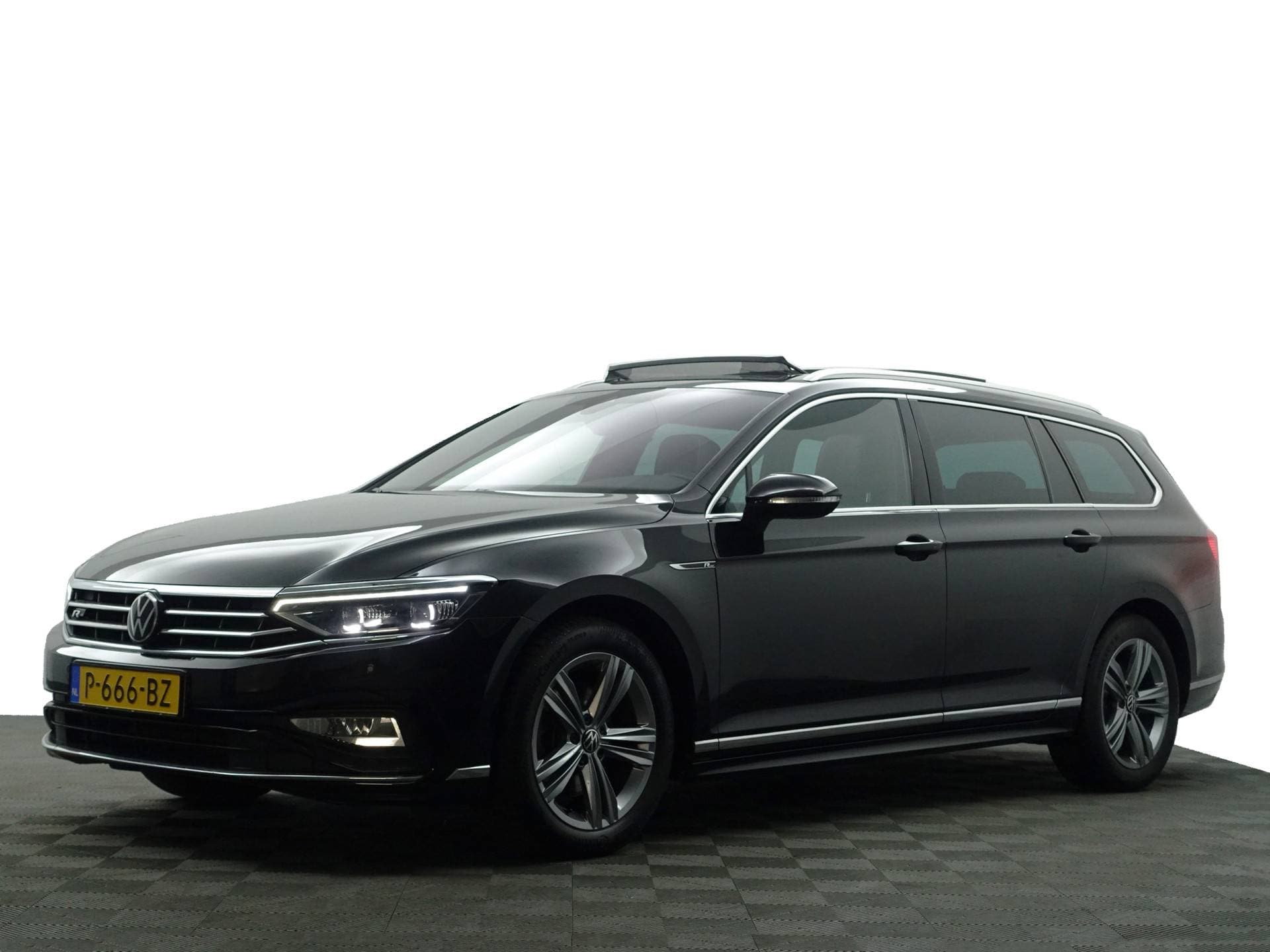 Volkswagen Passat - Afbeelding 1