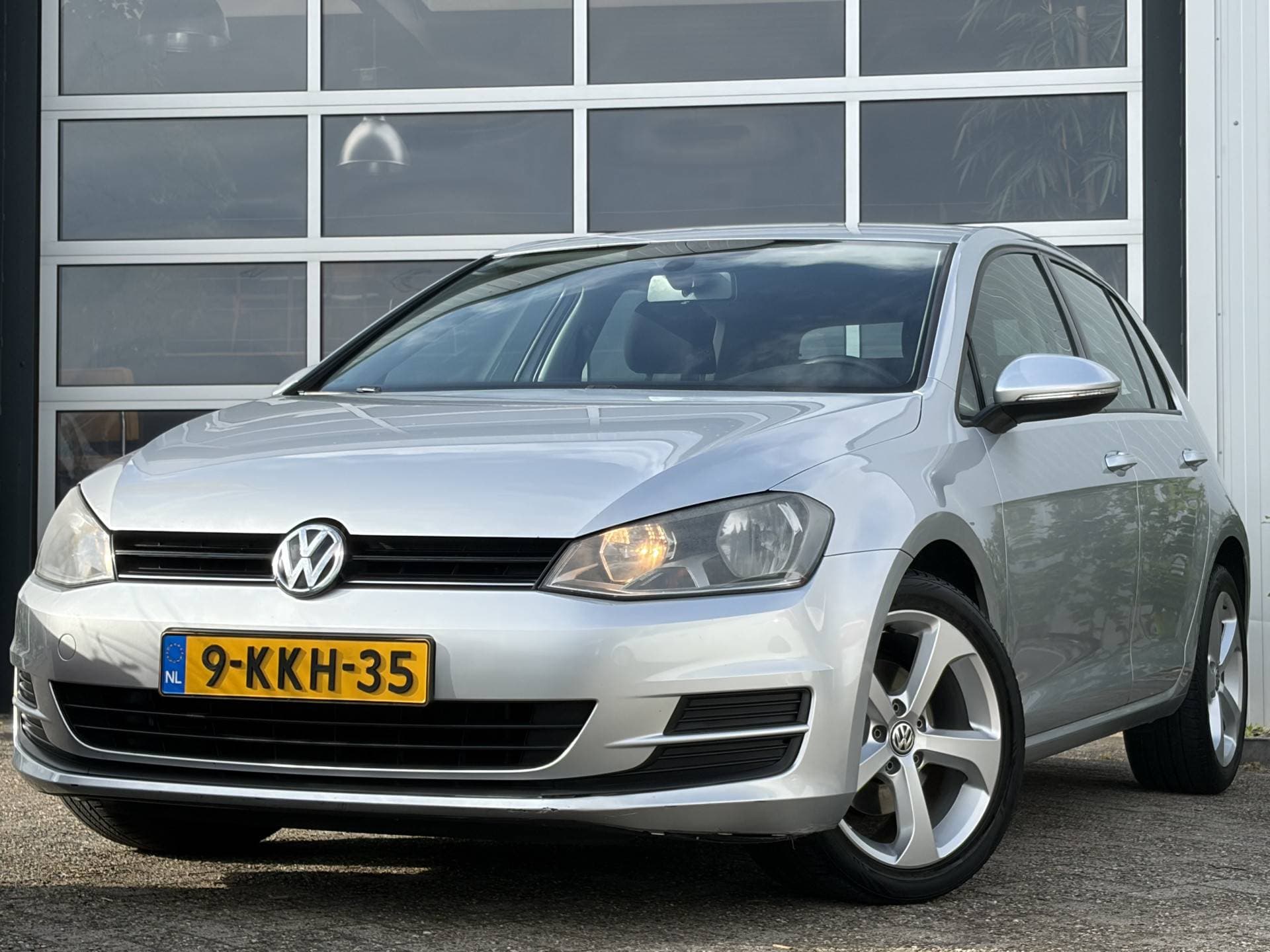 Volkswagen Golf - Afbeelding 1