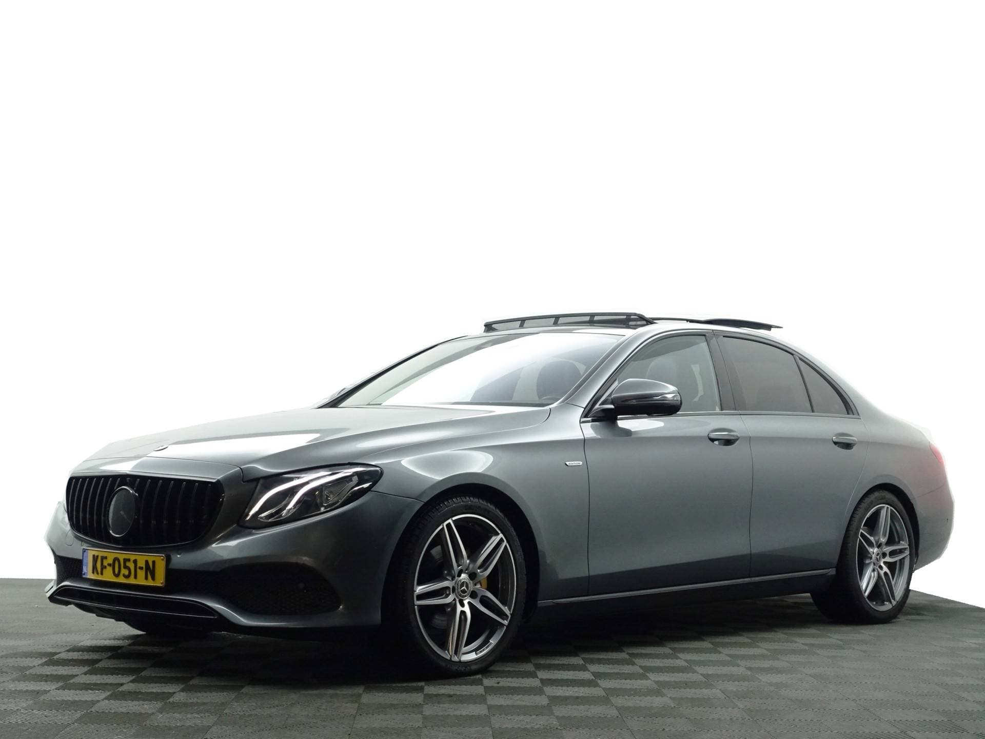 Mercedes-Benz E-Klasse - Afbeelding 1