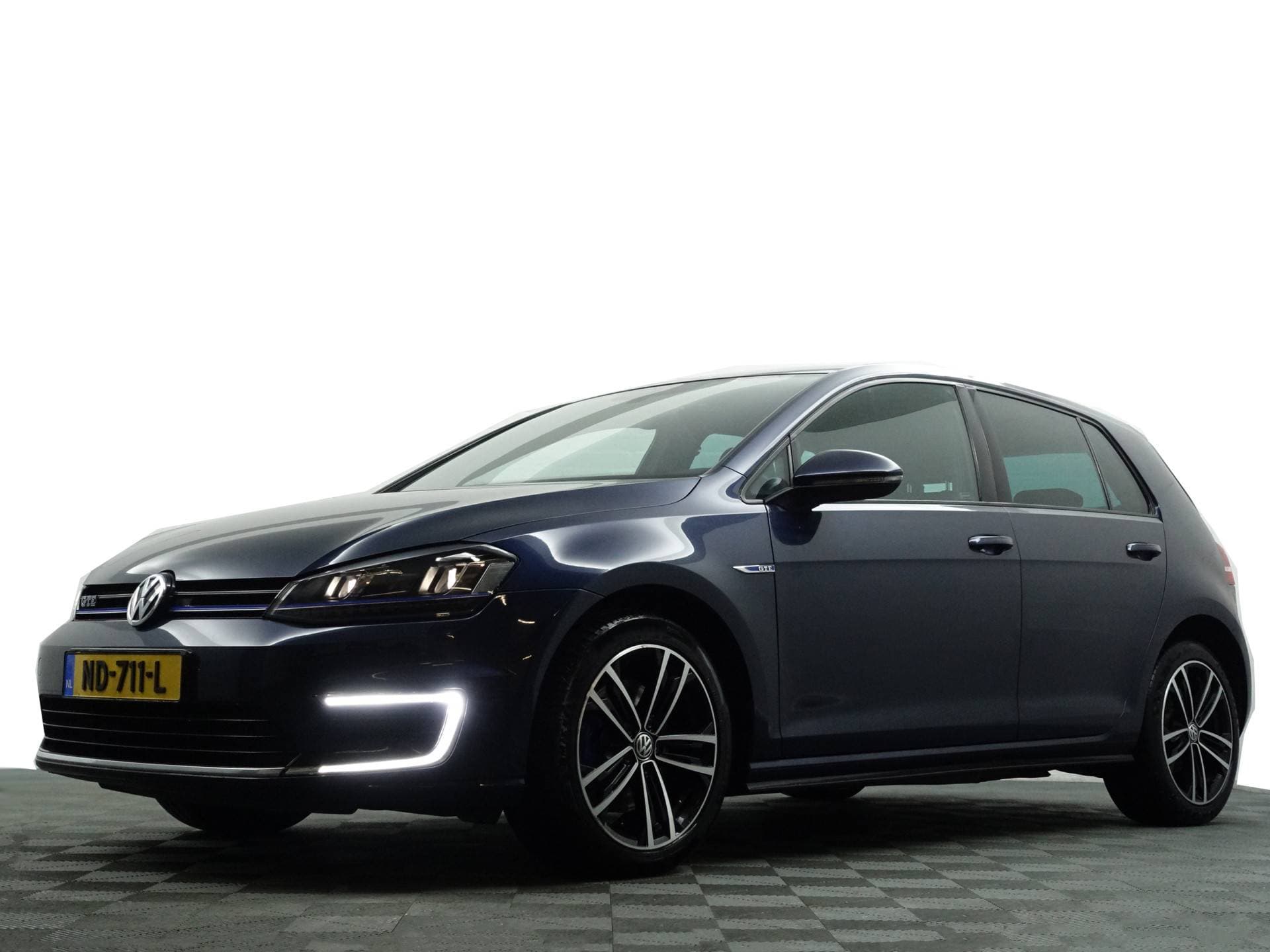 Volkswagen Golf - Afbeelding 1