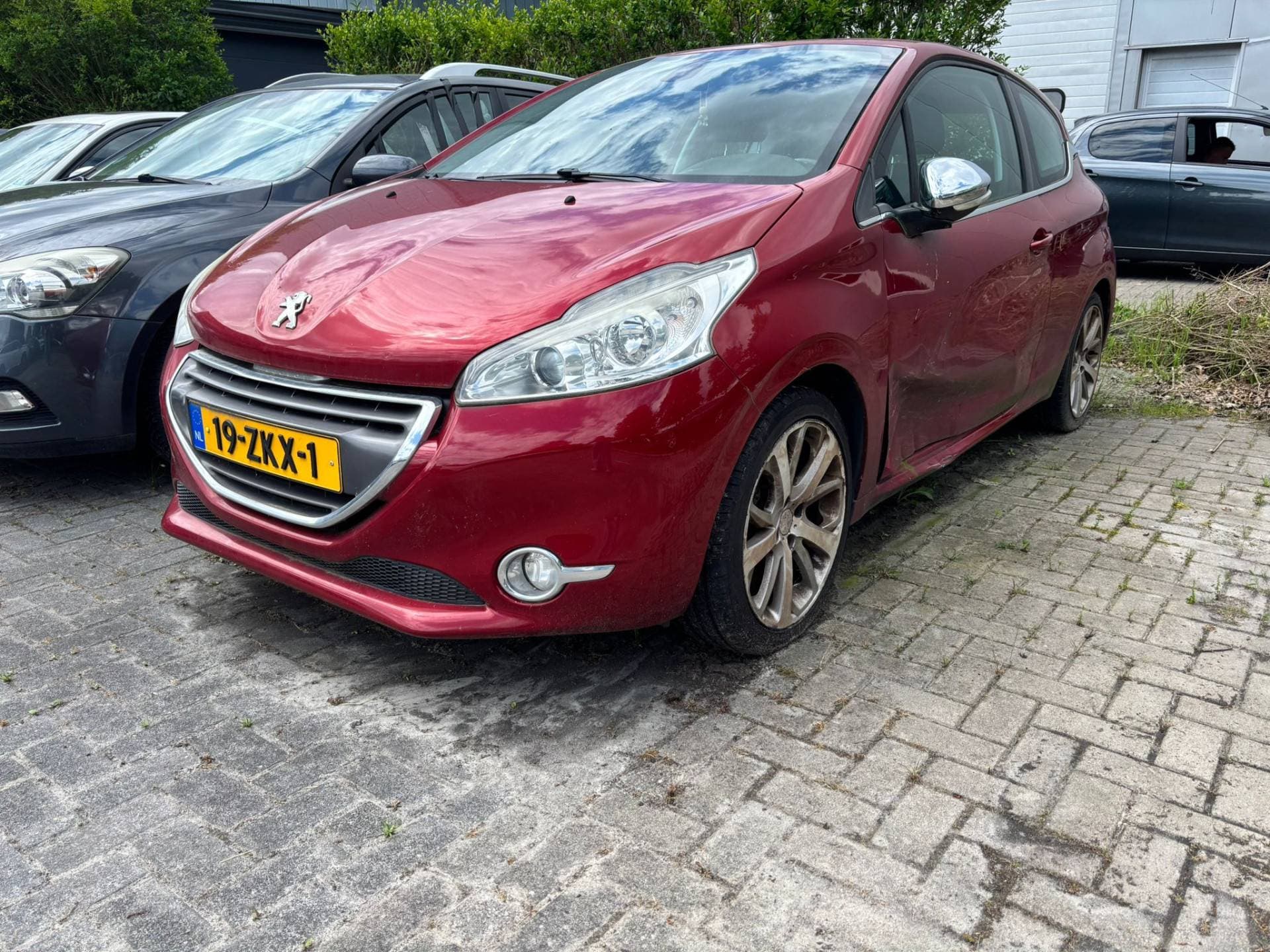 Peugeot 208