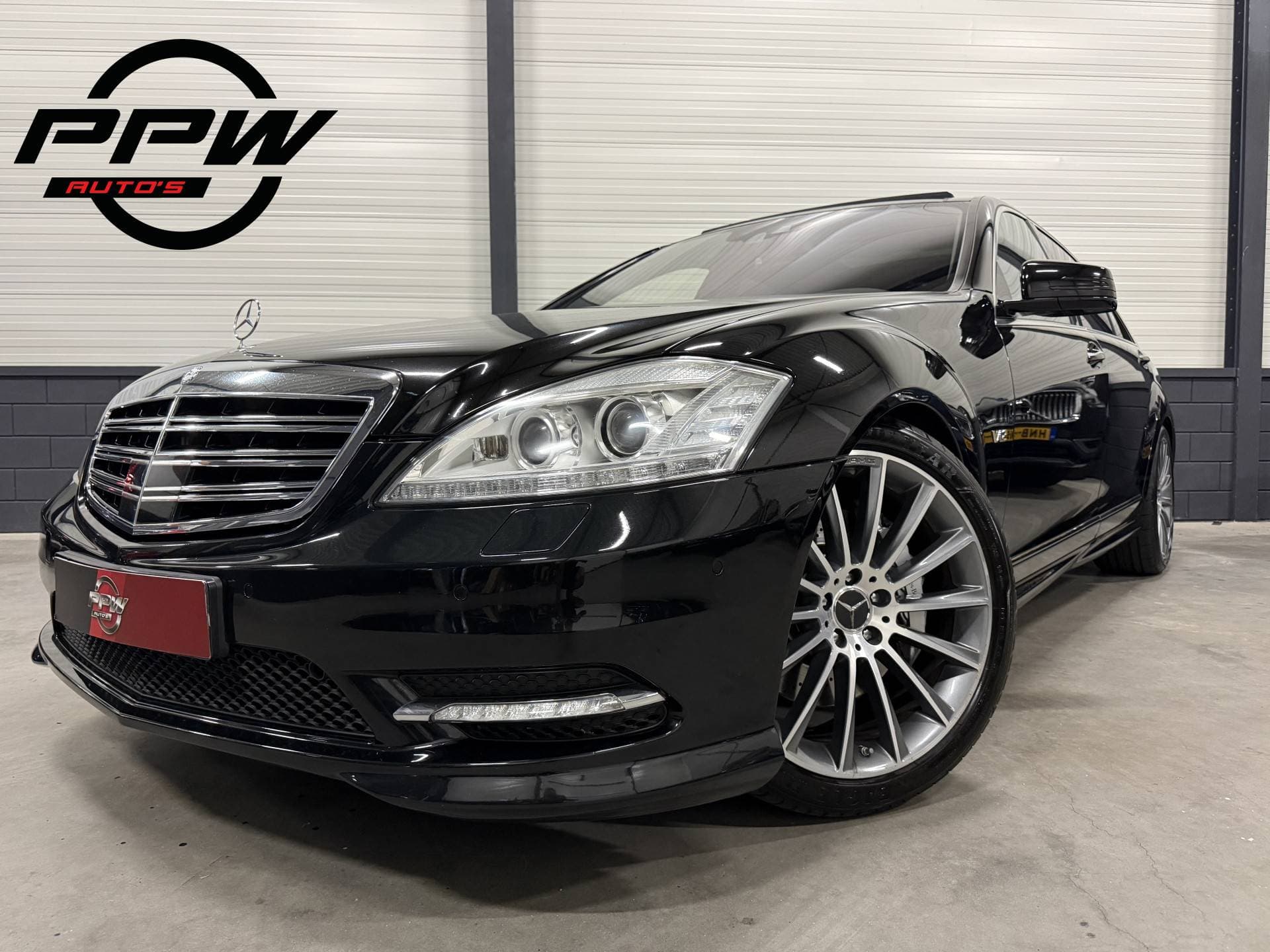 Mercedes-Benz S-Klasse - Afbeelding 1