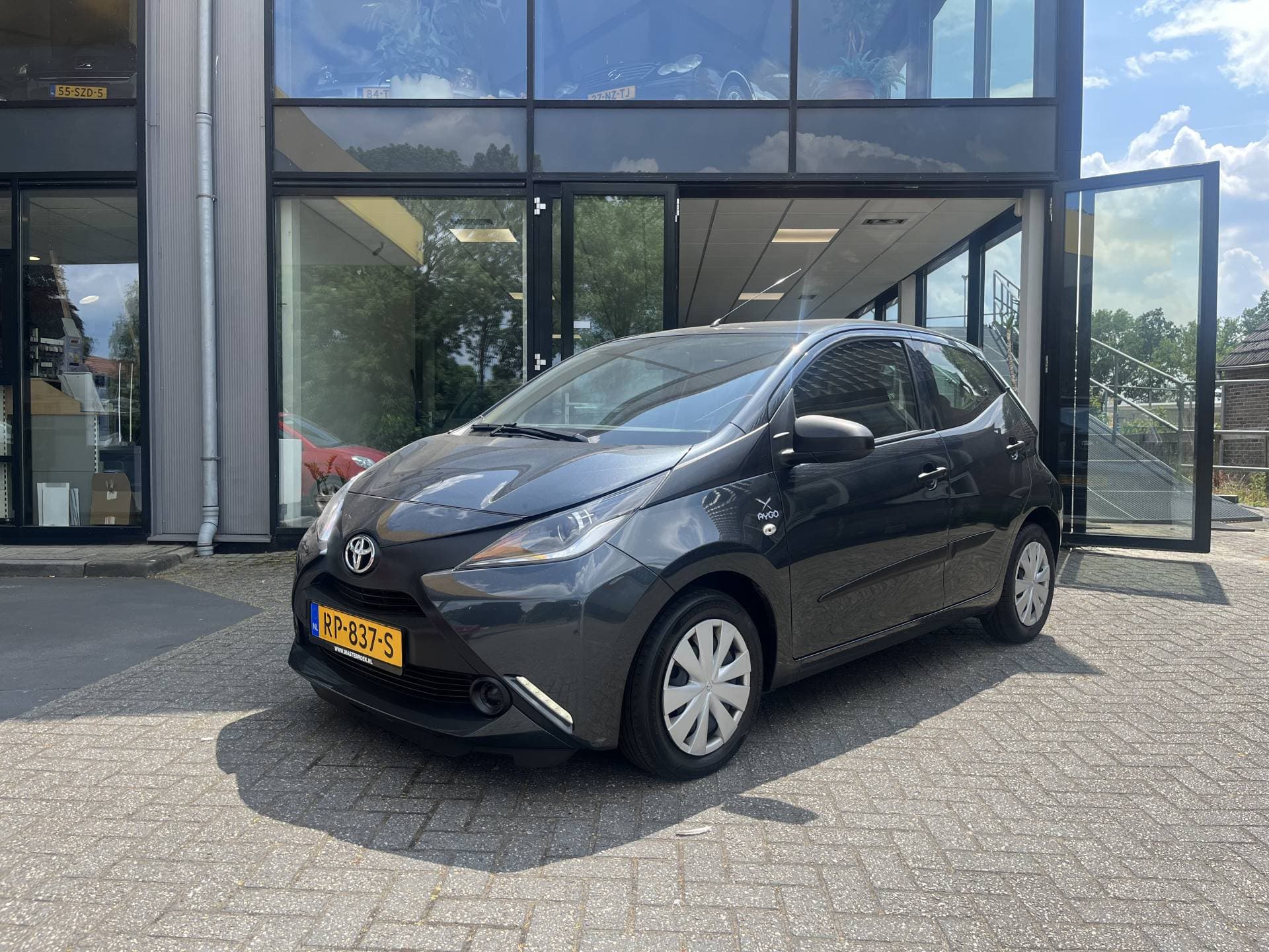 Toyota Aygo - Afbeelding 1
