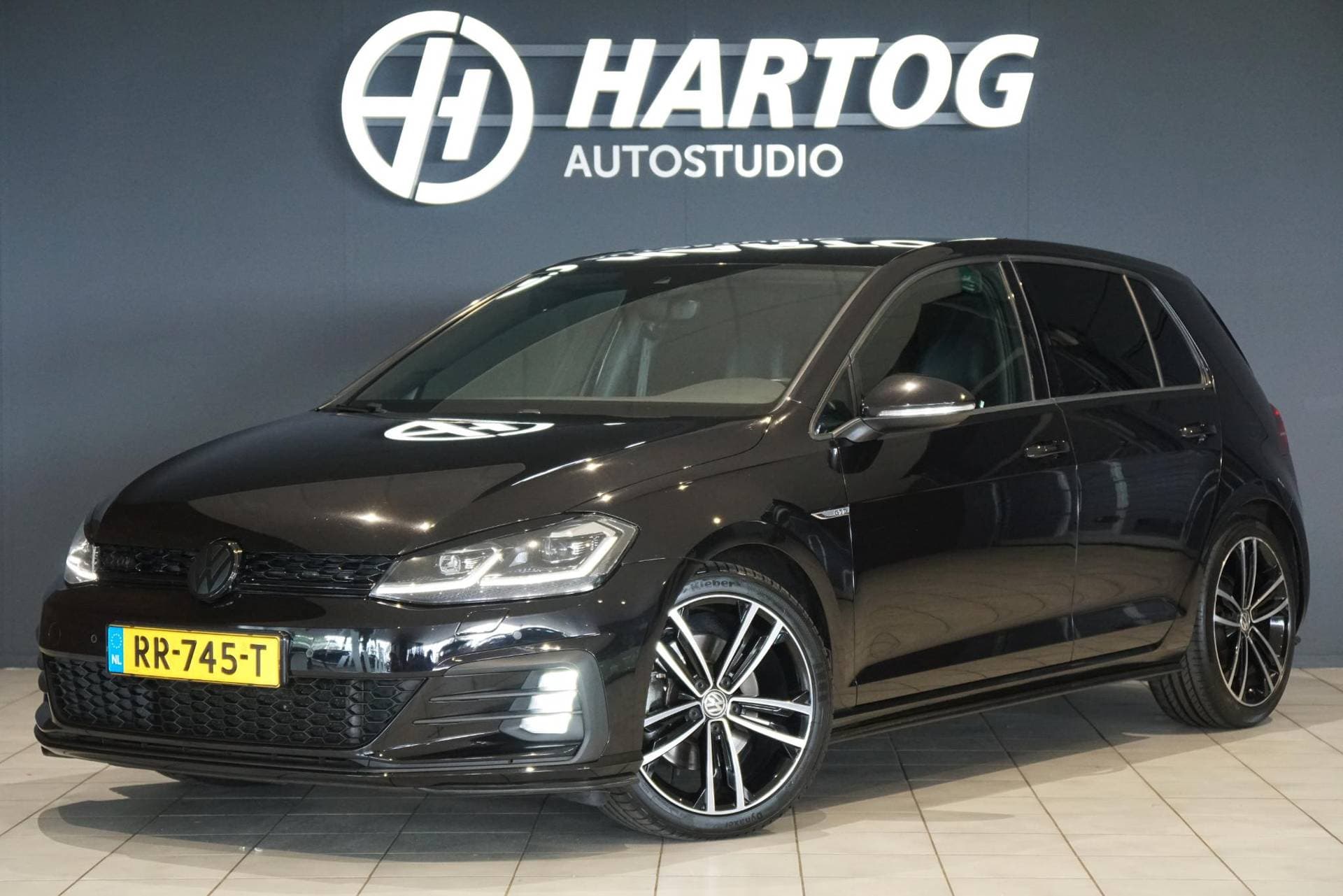 Volkswagen Golf - Afbeelding 1