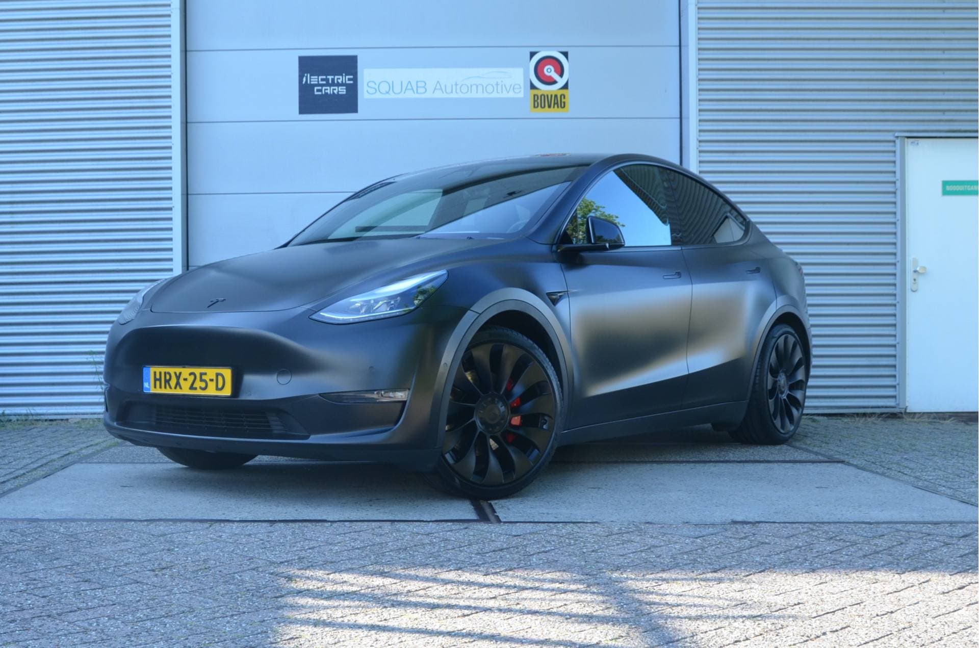 Tesla Model Y - Afbeelding 1