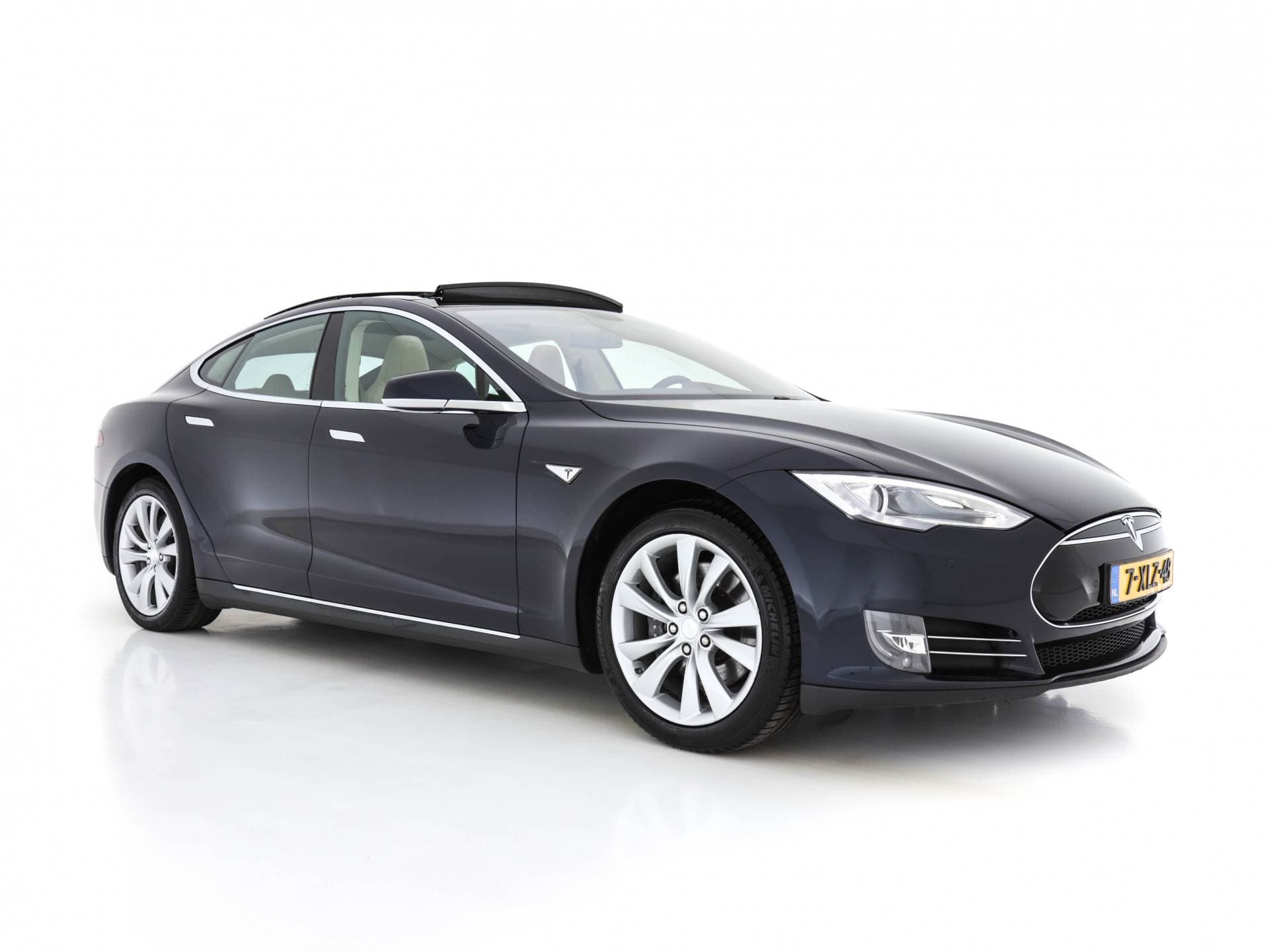 Tesla Model S - Afbeelding 1